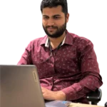 akshay-bedwal-working-on-laptop